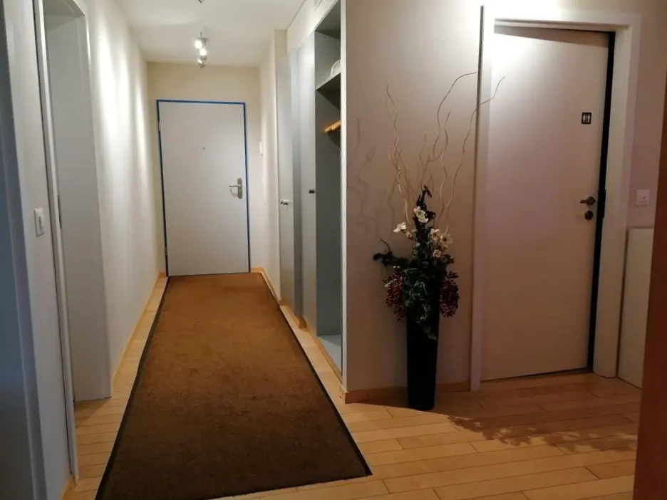 Bureau individuel utilisé par les architectes avant le changement d'affectation en logement locatif.