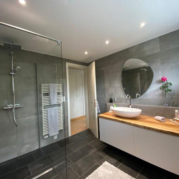 a3c0b351-1fdd-4087-b8b9-1a30f5ff6534